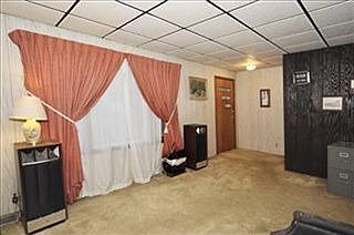 4th image of 549 Newtown Ave