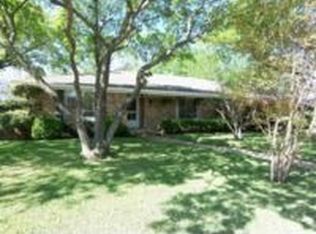 732 Juniper Ln, Lewisville, TX 75077