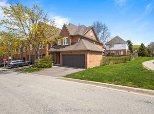 928 Queen St W #60C, Mississauga, ON L5H 4K5