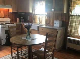24 E Barrows St FL 1ST, Cumberland, RI 02864