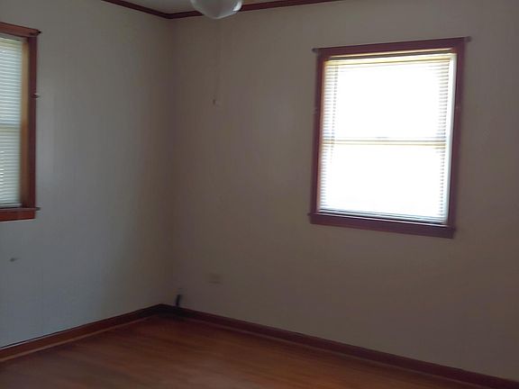 4th image of 1715 N Cutting Ave