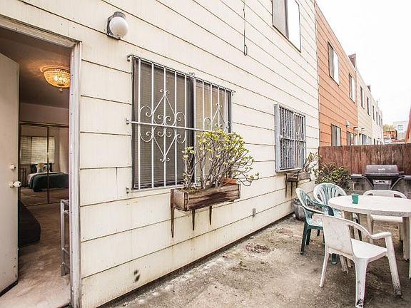 4th image of 720 Delano Ave