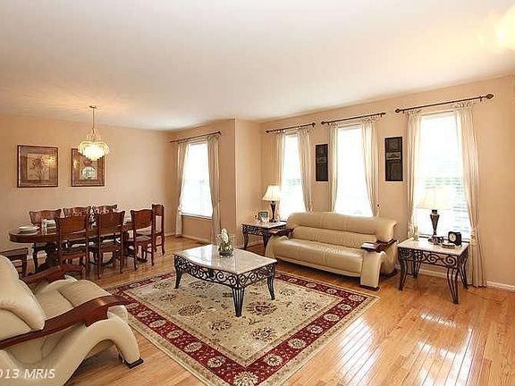 5th image of 13915 Coachmans Cir