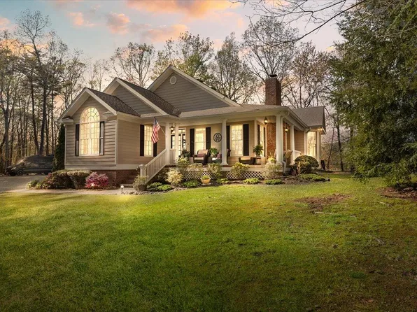 2366 Little Bend Rd, Signal Mountain, TN 37377