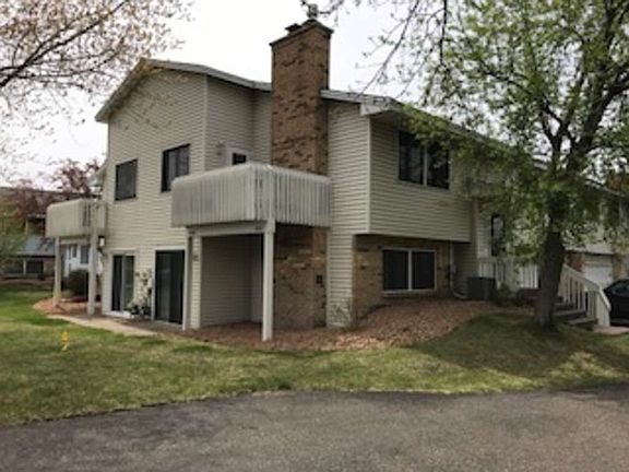 3rd image of 11866 Woodbine St NW