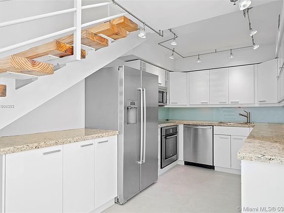 3rd image of 1428 West Ave APT 405