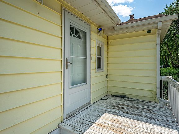 4th image of 6327 Elm Ave
