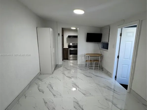 2796 SW 34th Ct, Miami, FL 33133