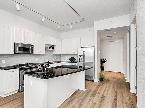 5th image of 150 E Robinson St Unit 2308
