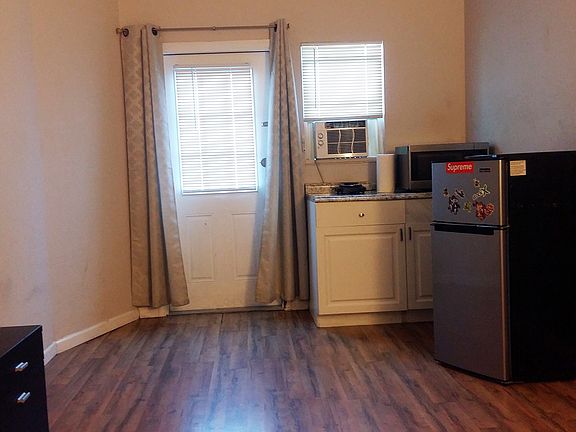 3rd image of 3981 NE 8th Ave #2
