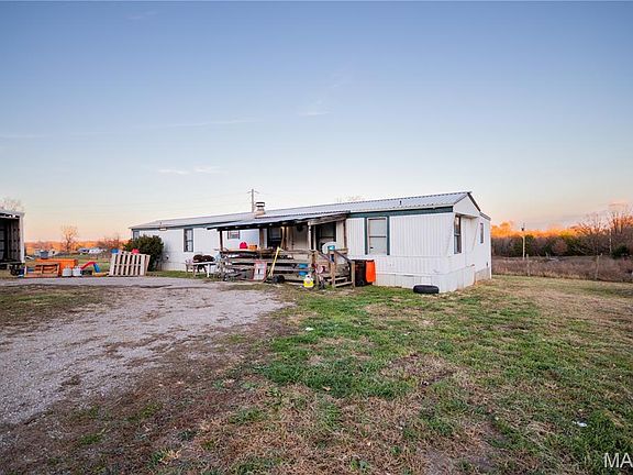 4th image of 21764 Rice Dr
