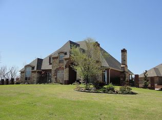818 Hummingbird Dr, Cache, OK 73527
