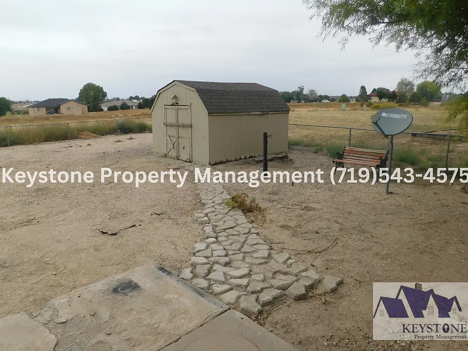 Pueblo West Duplex - 2 Bedroom/1 Bath/1 Car Garage - $1475/$1475