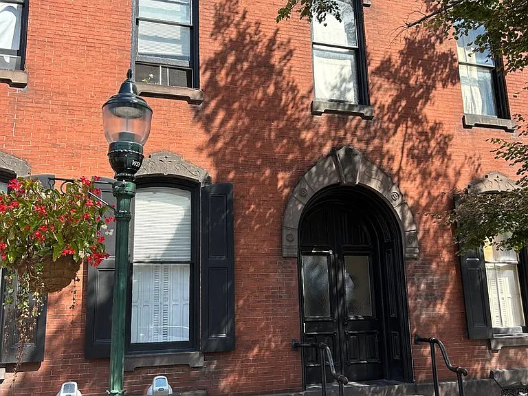 133 W High St — Photo 22