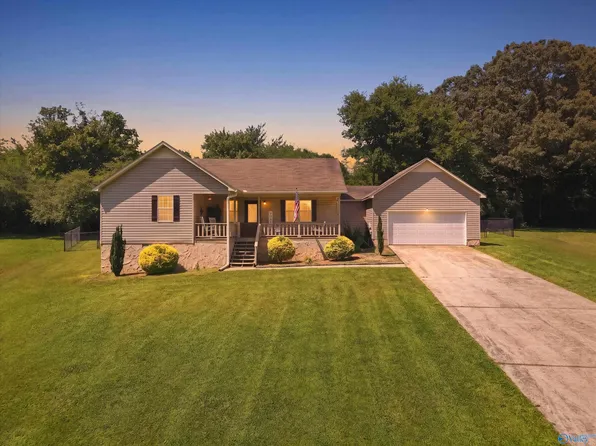228 Kassidy Dr, Arab, AL 35016
