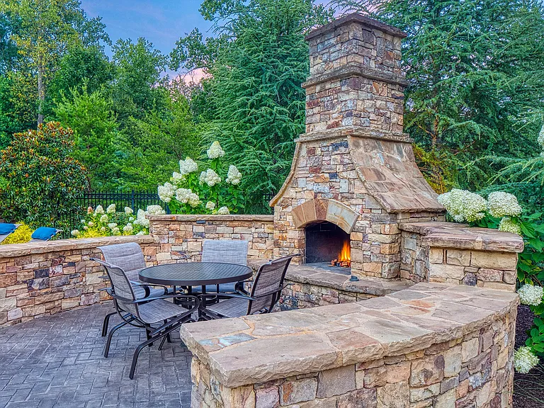 The Oaks at Johns Creek — Photo 9