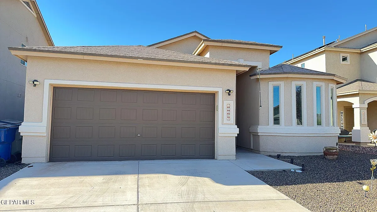 Building Photo - 14968 Boer Trail Ave