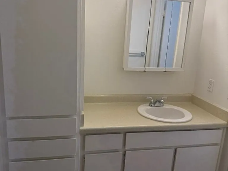 4171 California Ave #18 — Photo 9