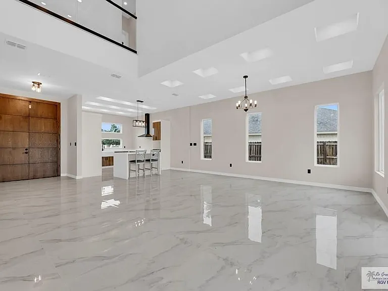 3330 Calle Bolivia — Photo 8