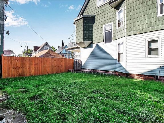 3rd image of 146 Auburn Ave