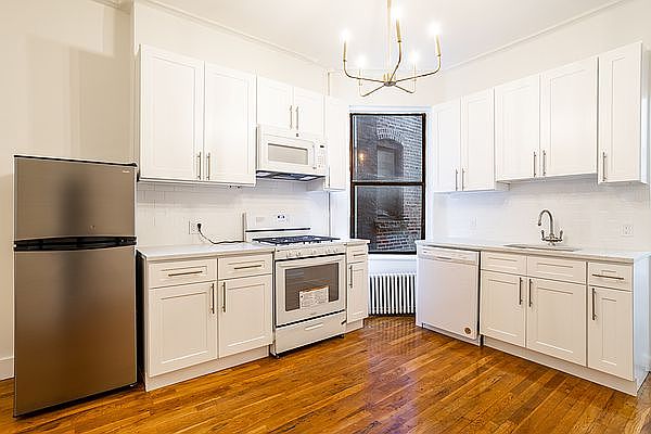 1st image of 515 E 87th St APT 4W