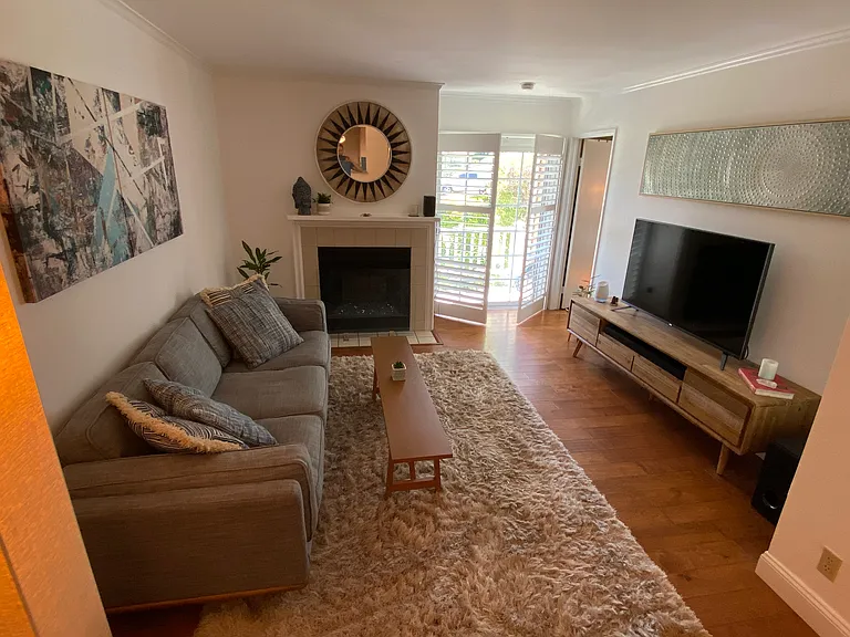 6638 Clybourn Ave — Photo 27