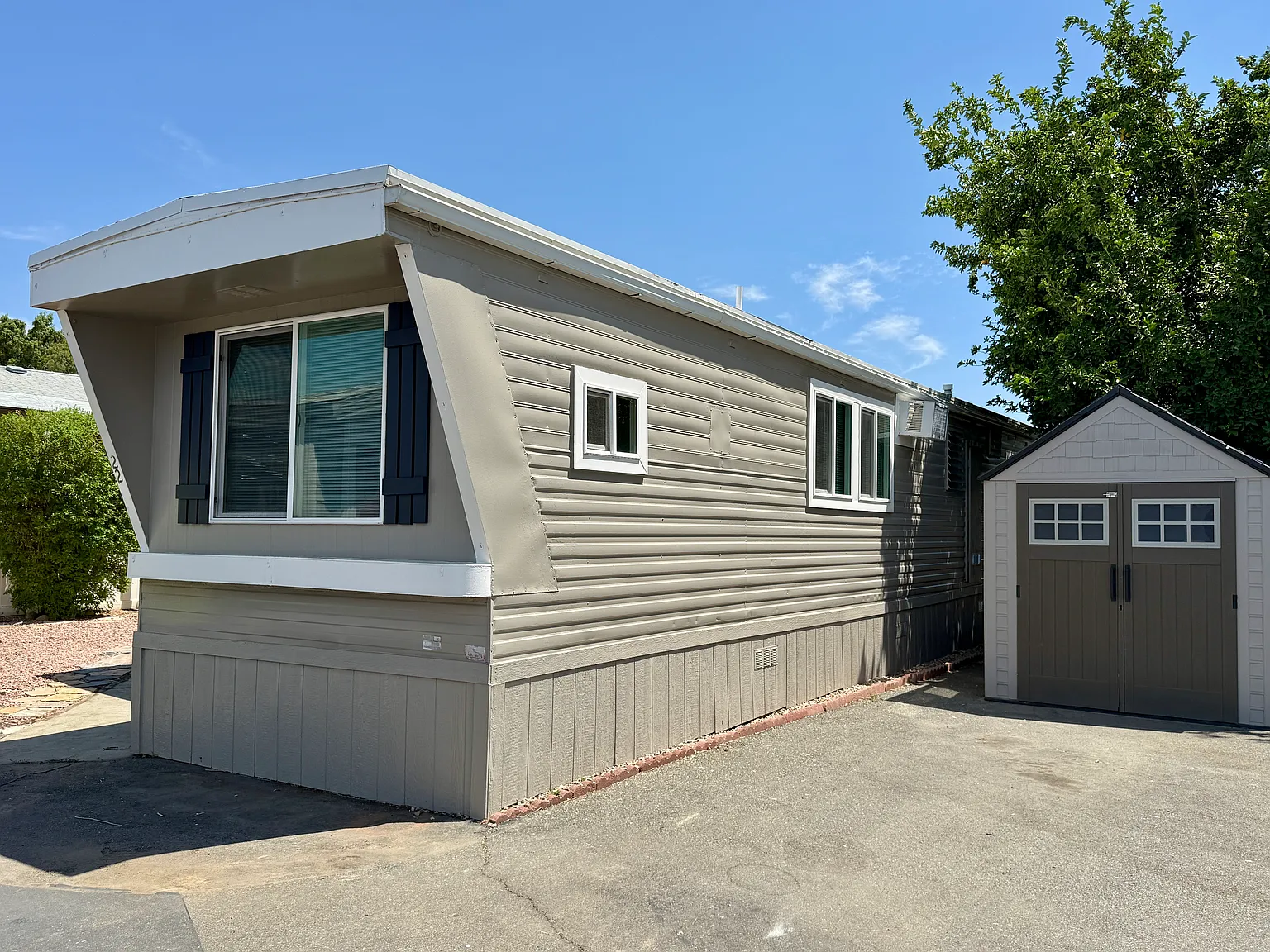 2 bed, 450 sqft, $1,895 — Photo 3