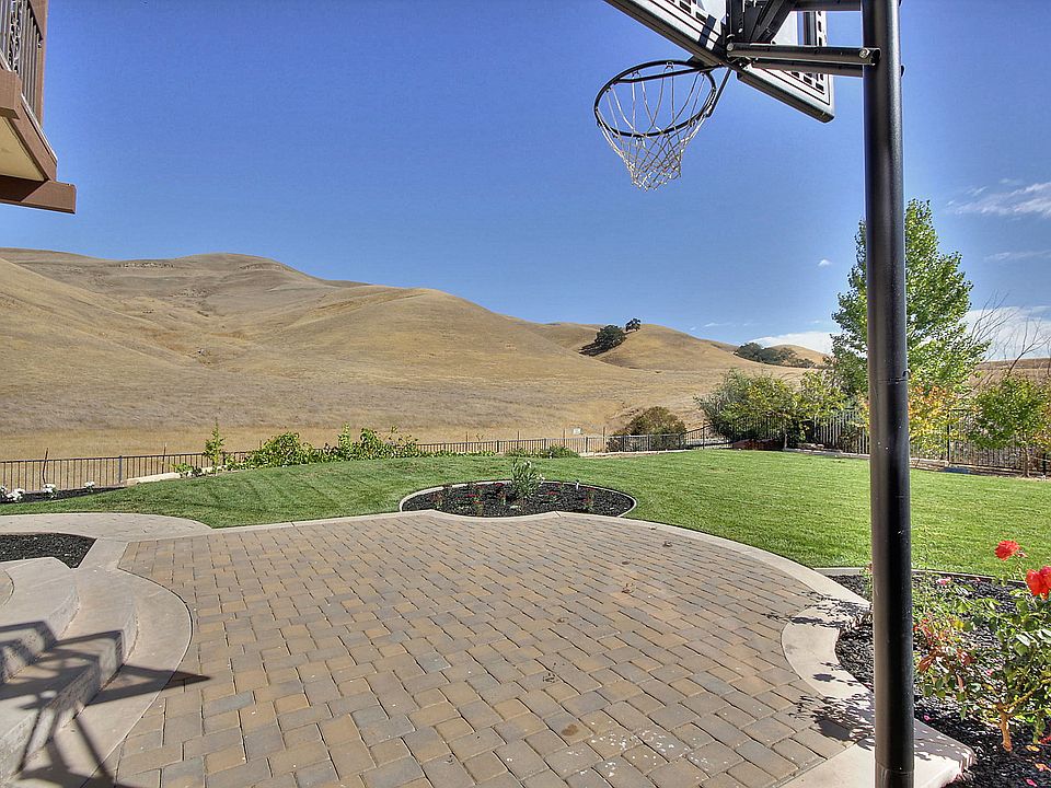 1st image of 7230 Clubhouse Dr