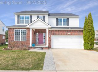 42613 Meridian Dr, Sterling Heights, MI 48313