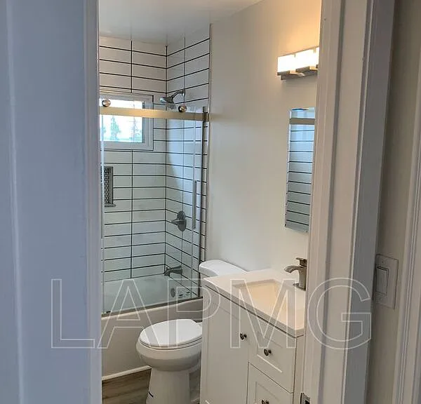 10919 Pioneer Blvd #4 — Photo 11
