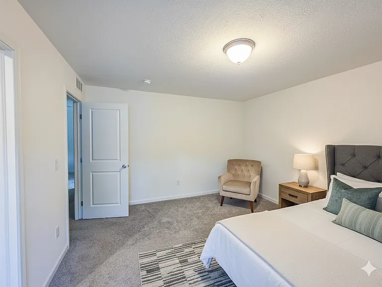 920 Forest St — Photo 14
