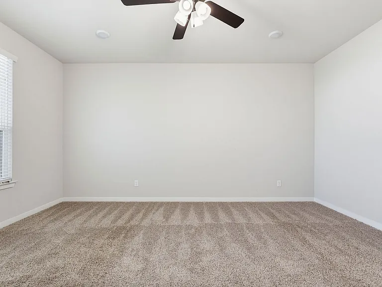 7828 Krenek Tap Dr — Photo 7