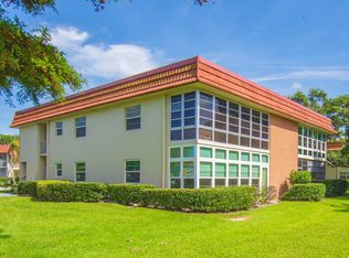 16 Vista Palm Lane #106, Vero Beach, FL 32962