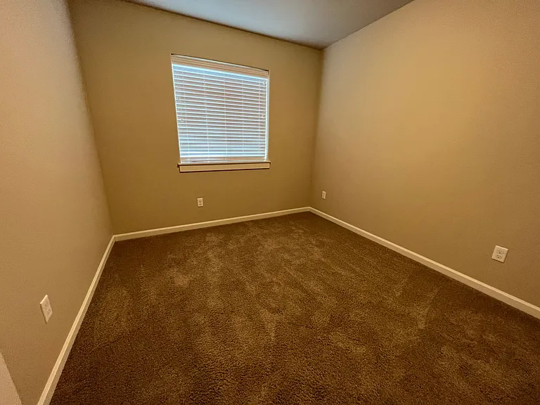3395 SW 28th St — Photo 10
