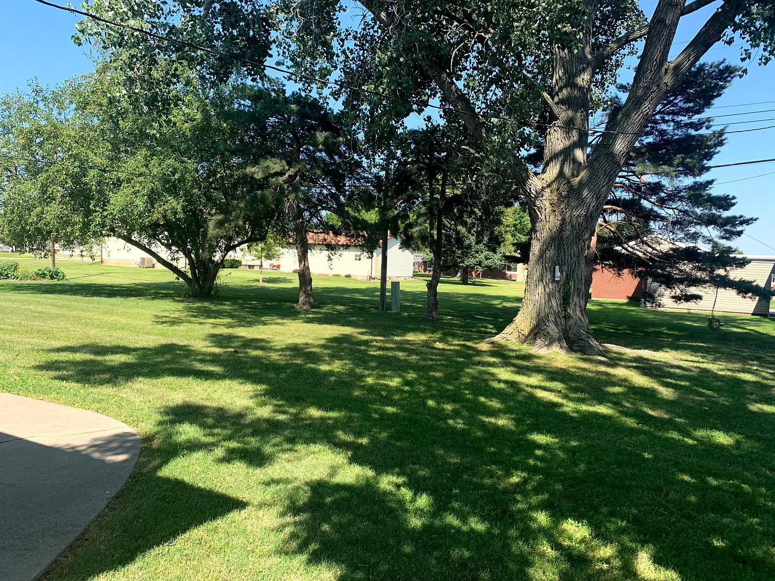3 bed, 1214 sqft, $1,675 — Photo 3