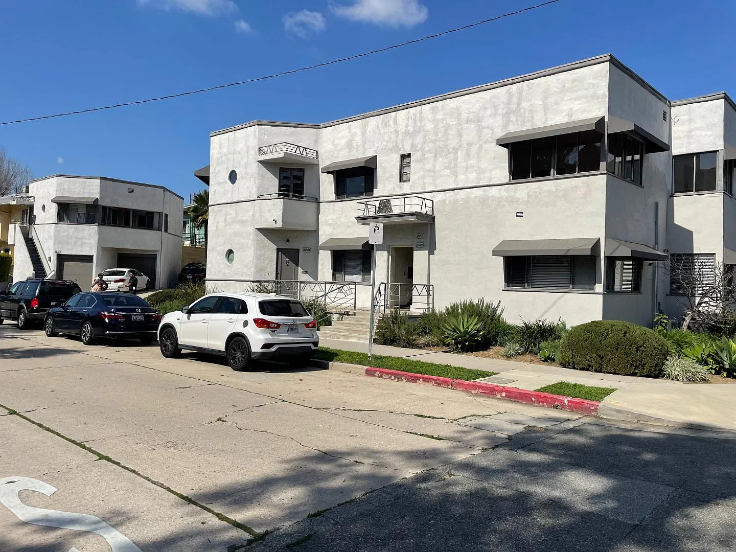 1000 W Edgeware Rd - 1012 1/2 — Photo 4