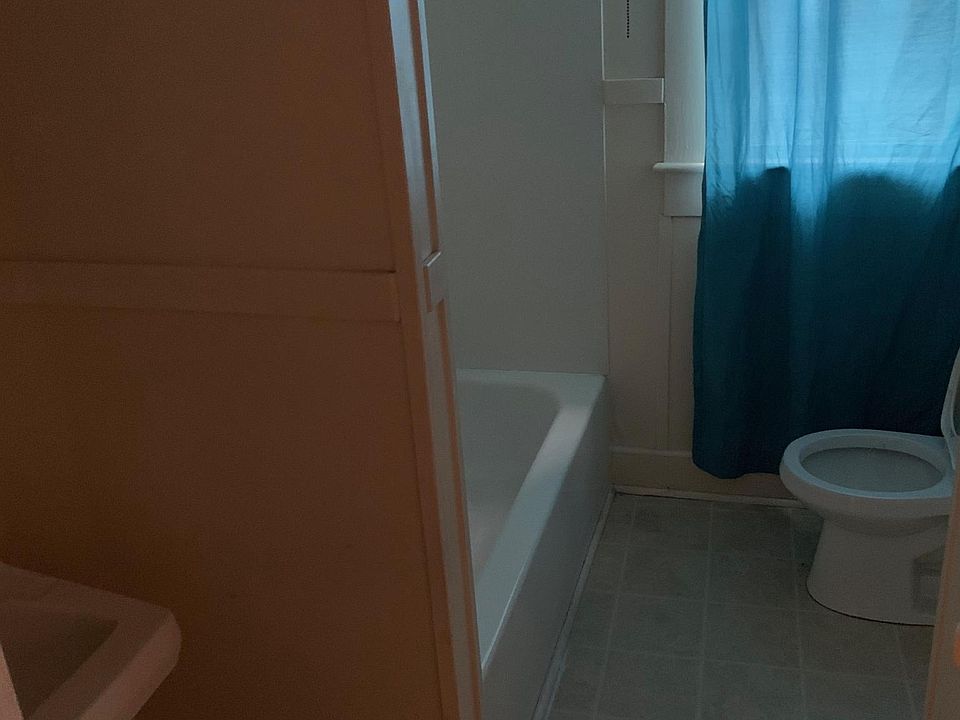2nd image of 555 3rd St #1
