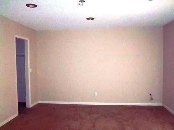 3rd image of 356 E Hazelwood Dr