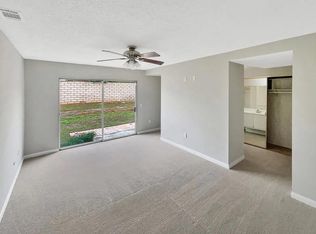 5582 Royal Hill Dr, Riverside, CA 92506