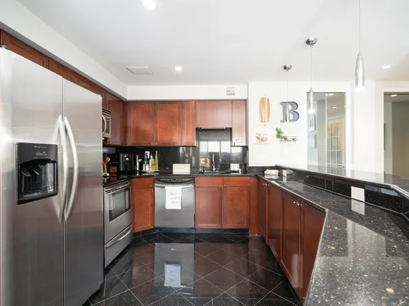 380 Mountain Rd APT 815, Union City, NJ 07087