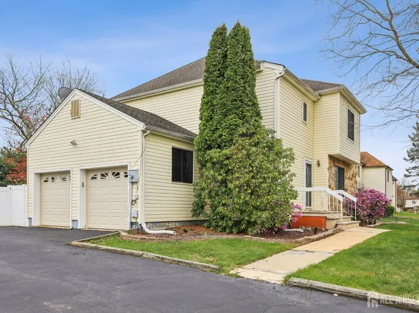 6 Schindler Dr S, Old Bridge, NJ 08857