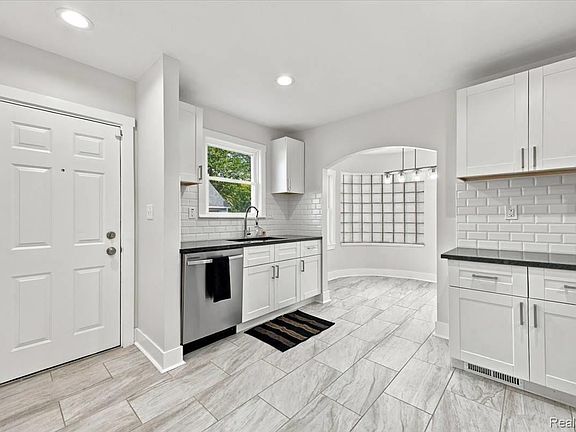 5th image of 2680 Oakman Ct