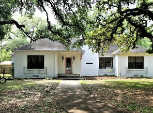 1916 Austin St, Bay City, TX 77414