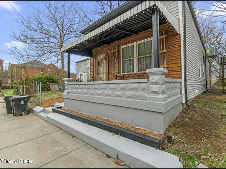 424 S 22nd St — Photo 1