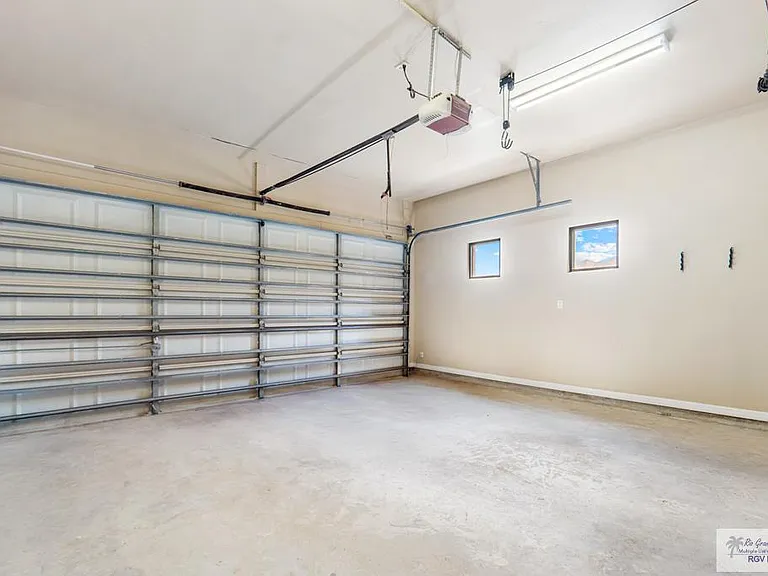 6045 Danubio Ct — Photo 16