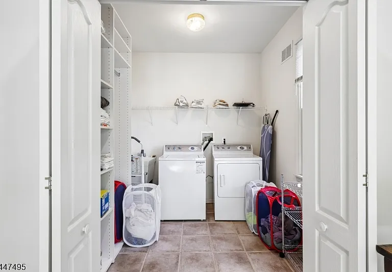 8 Pring Ct — Photo 31