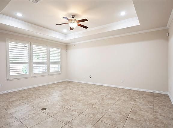 3rd image of 2900 Oyster Bay Dr