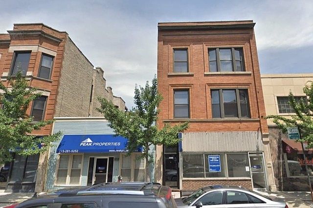 1st image of 3333 N Lincoln Ave