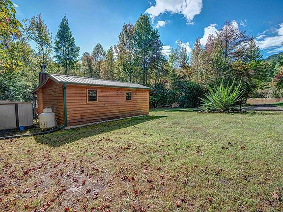 4th image of 457 Johnson Cove Rd
