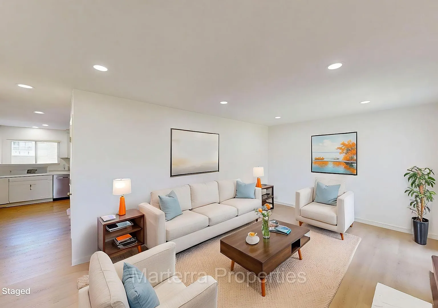 Beautiful 4 bedroom Home! — Photo 1